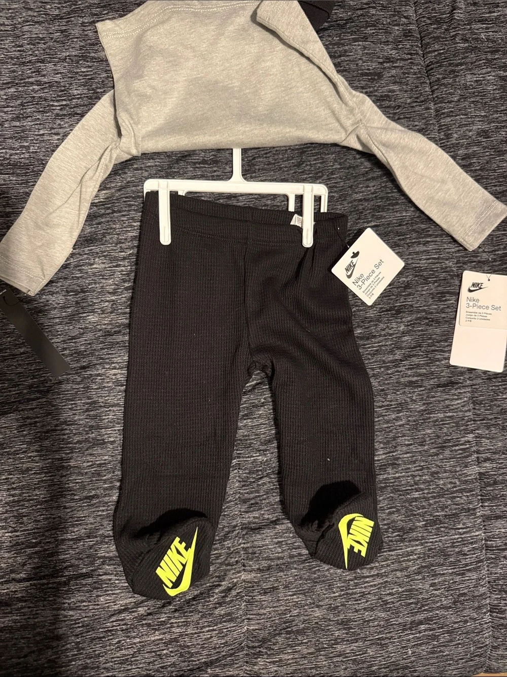 Nike 3 Piece Set Newborn Boy - Picture 3 of 3